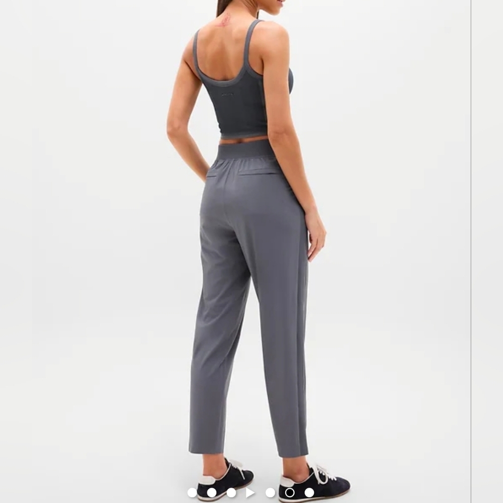 Athleta Women’s Gray Straight-Leg Active Pants Size 4
